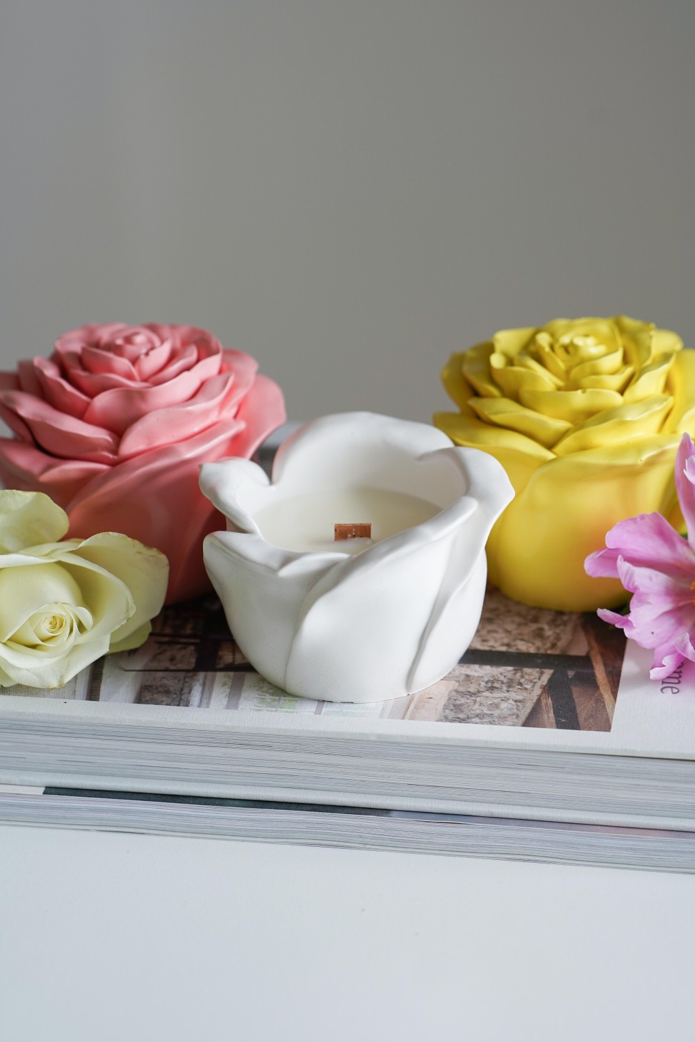 Rose | Scented soy candle in Jesmonite