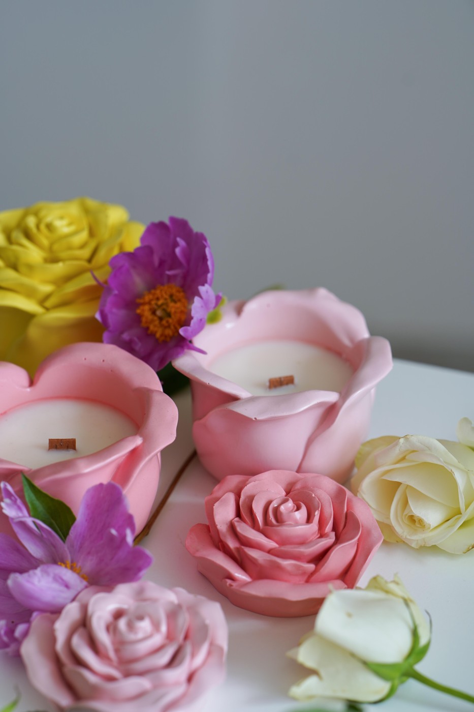 Rose | Scented soy candle in Jesmonite