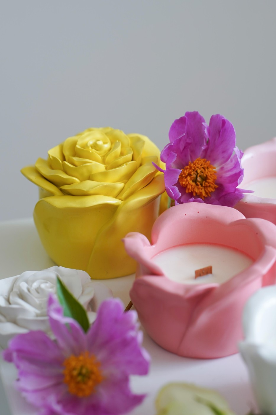Rose | Scented soy candle in Jesmonite