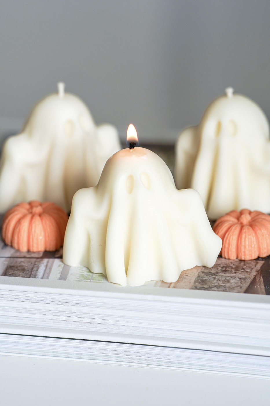 Spooky Ghost | Soy Decorative Candle – fotografie 2