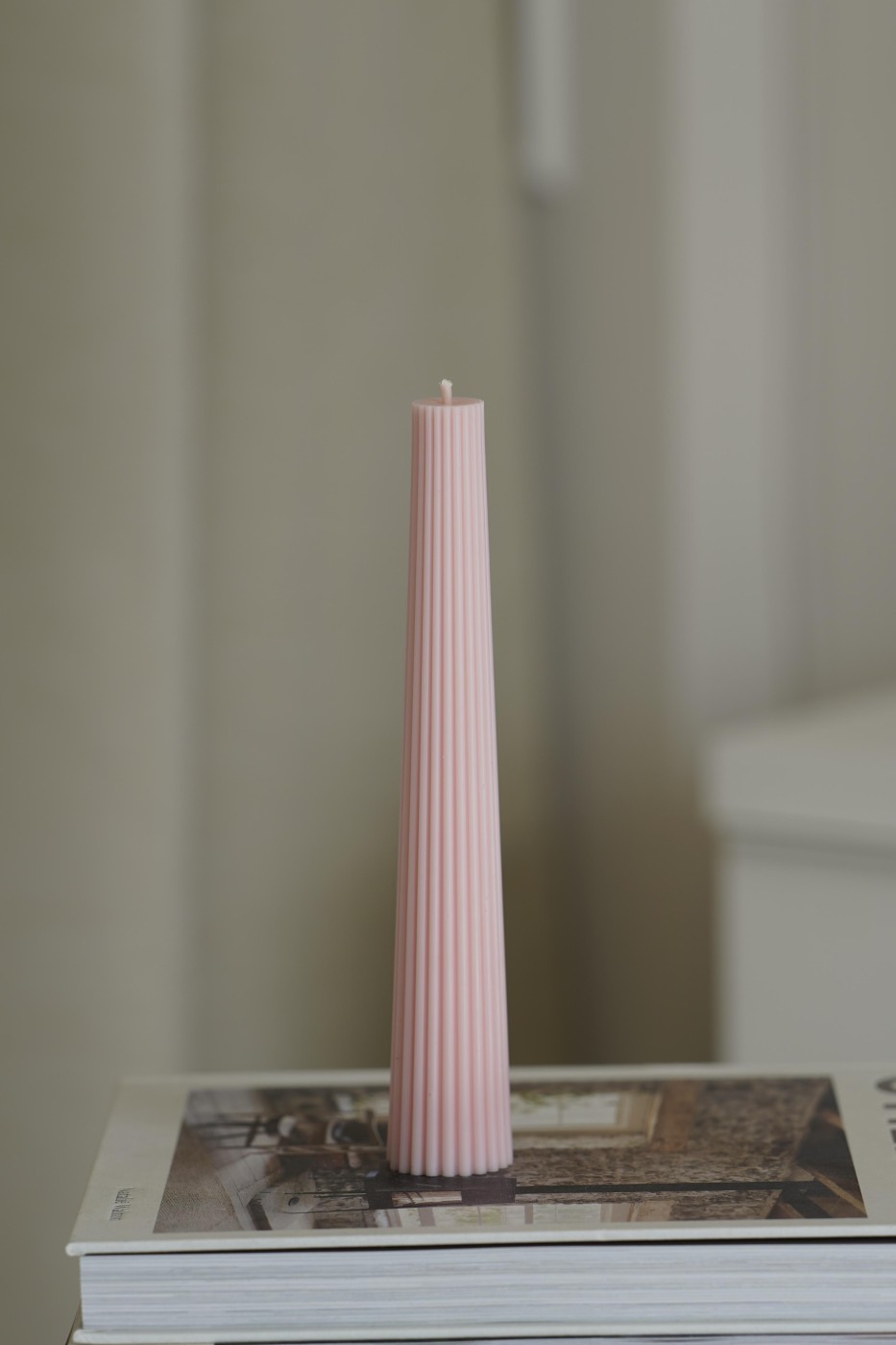 Ribbed candle Aria | Soy candle