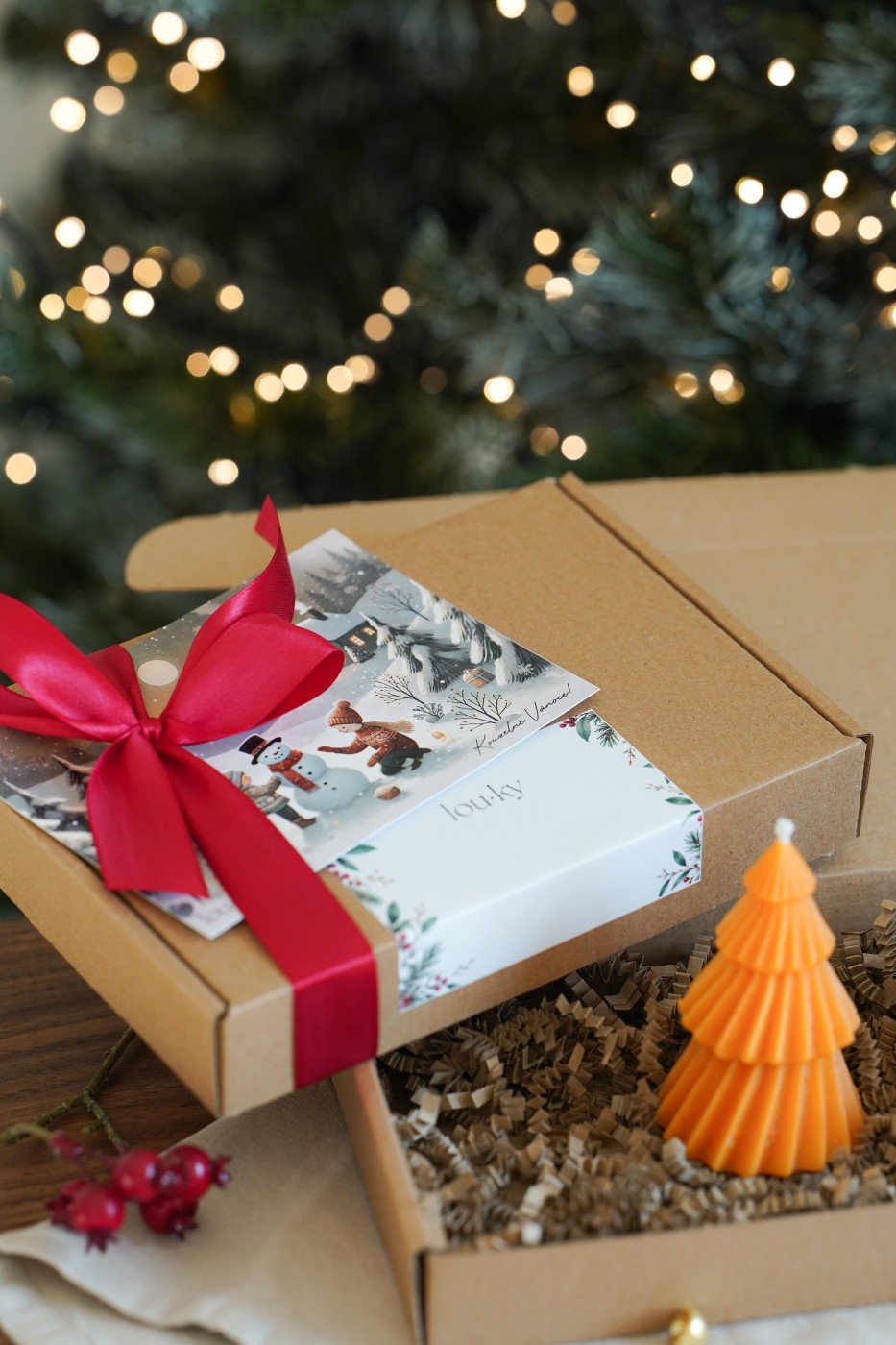 Christmas set of small dancing trees – fotografie 3