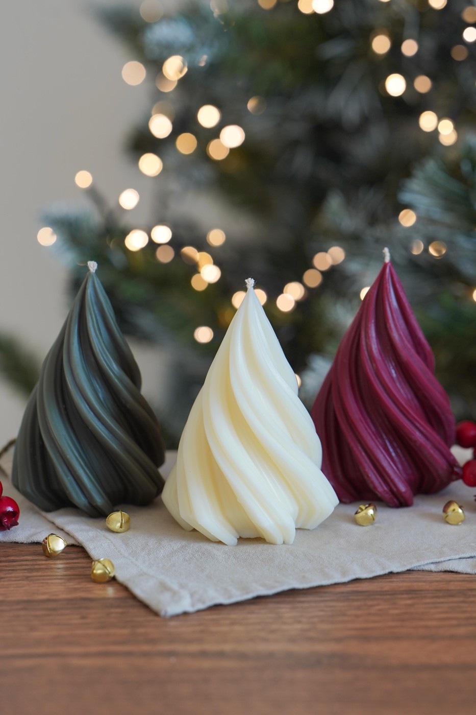 Twisted tree | Christmas decorative candle – fotografie 2