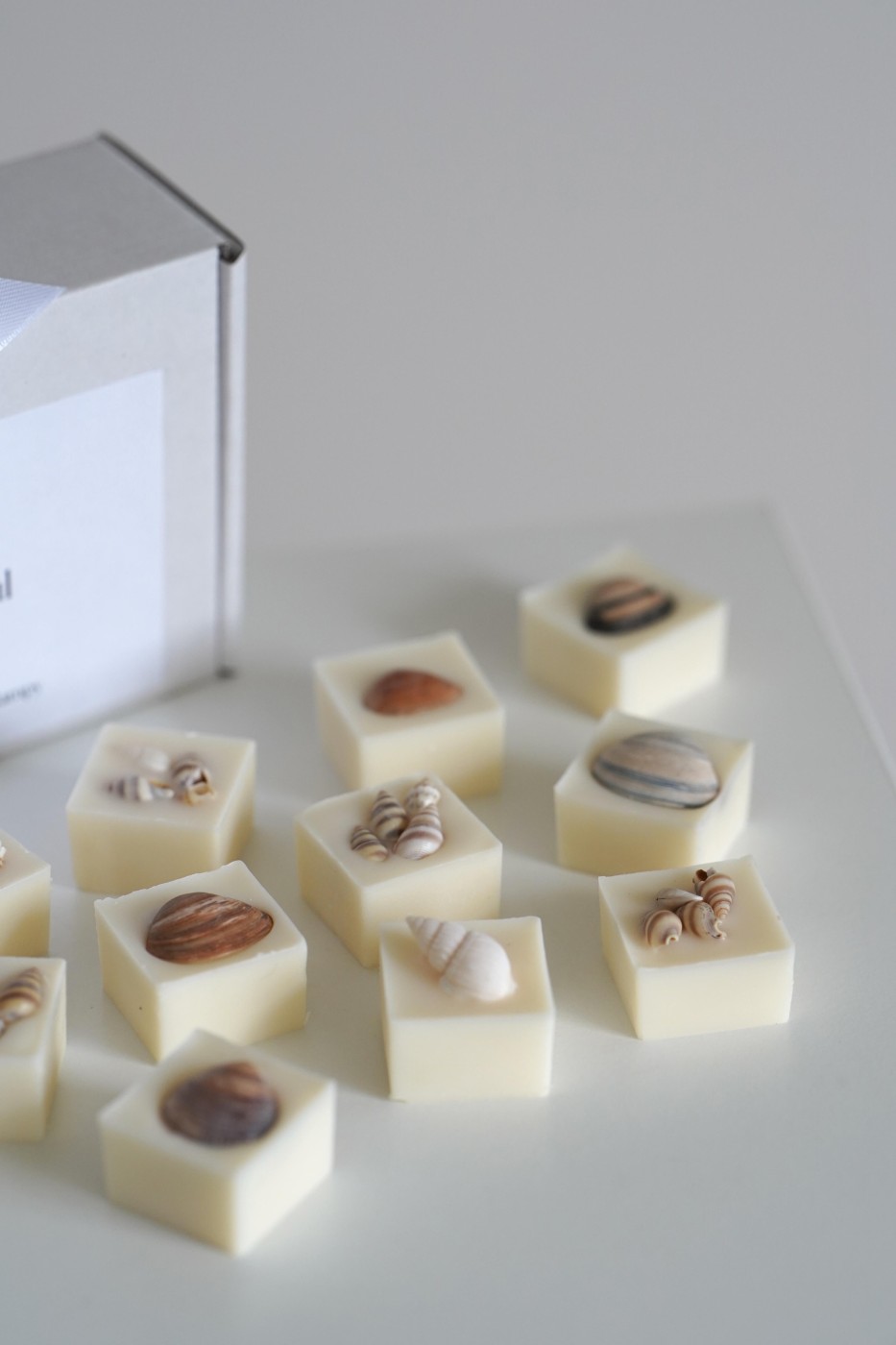 Scented wax for aroma lamps