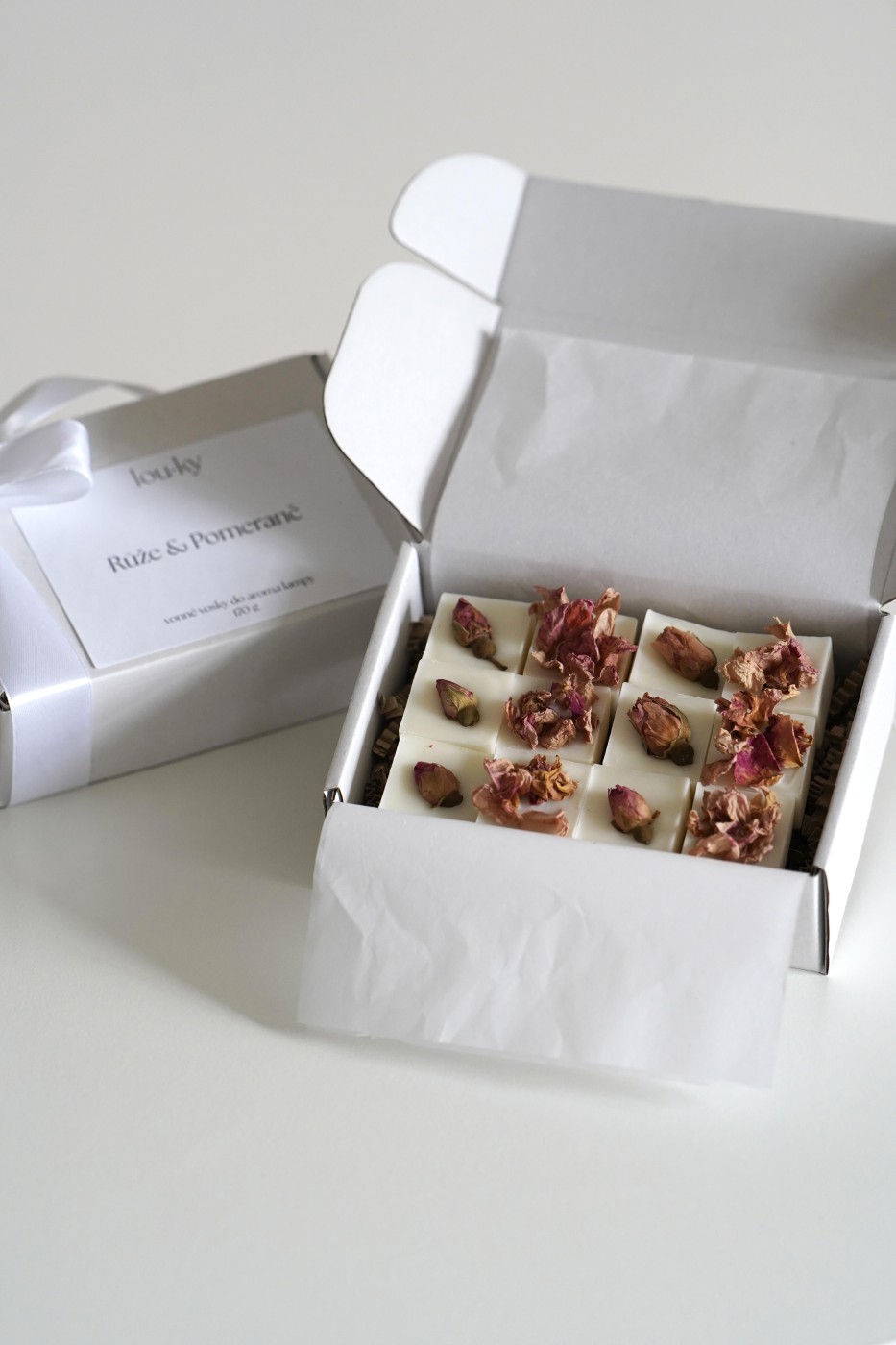 Scented wax for aroma lamps