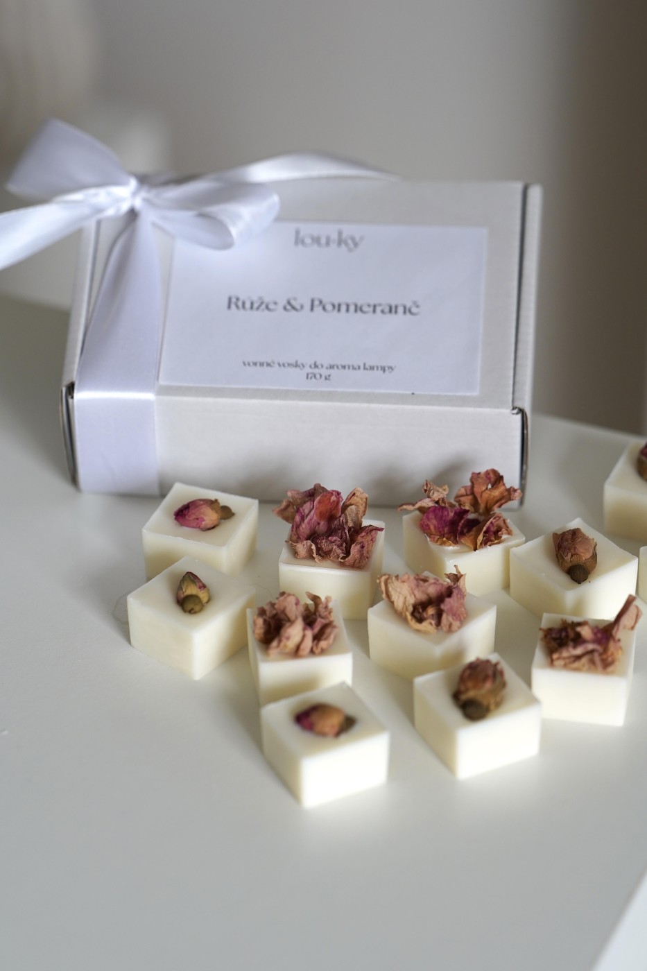 Scented wax for aroma lamps