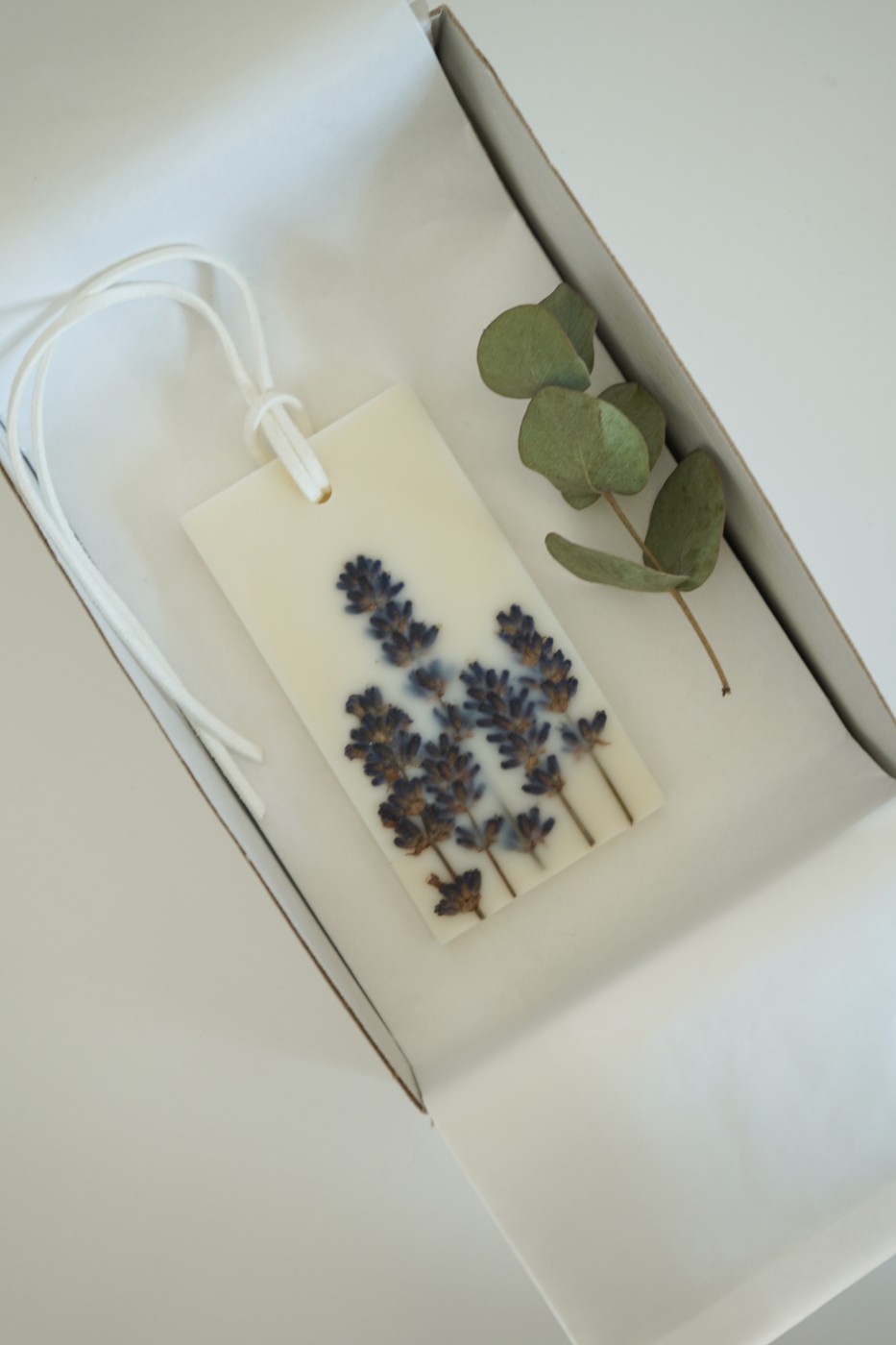 Lemon balm & birch | Scented wax (hanging)