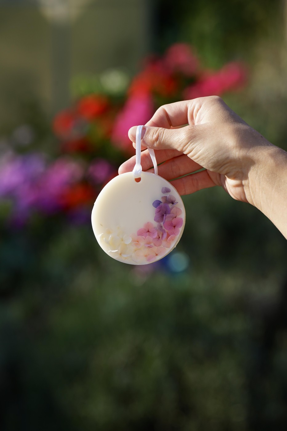 Rose & sandalwood | Fragrant wax (hanging)