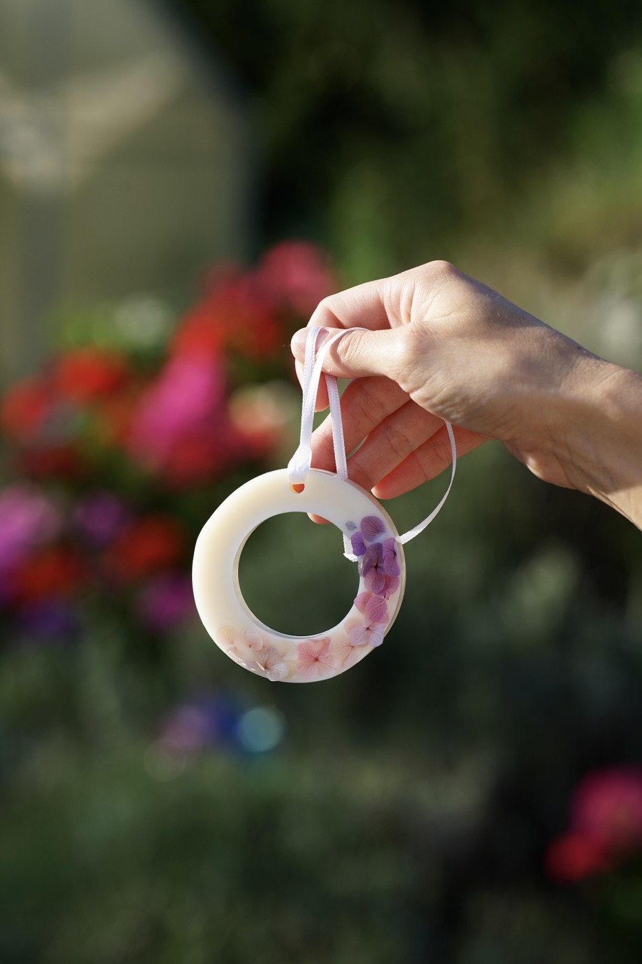 Rose & sandalwood | Fragrant wax (hanging)