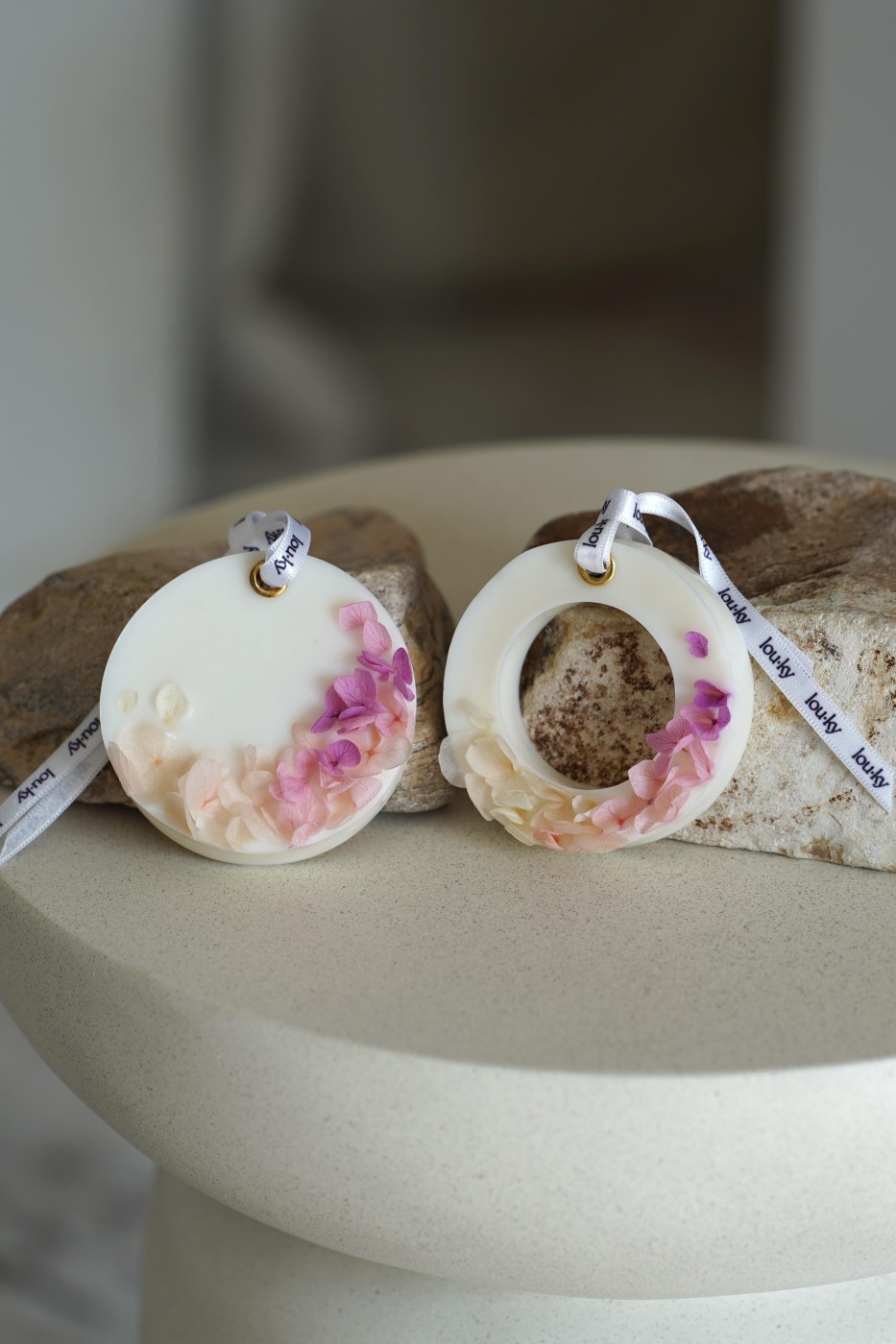 Rose & sandalwood | Fragrant wax (hanging)